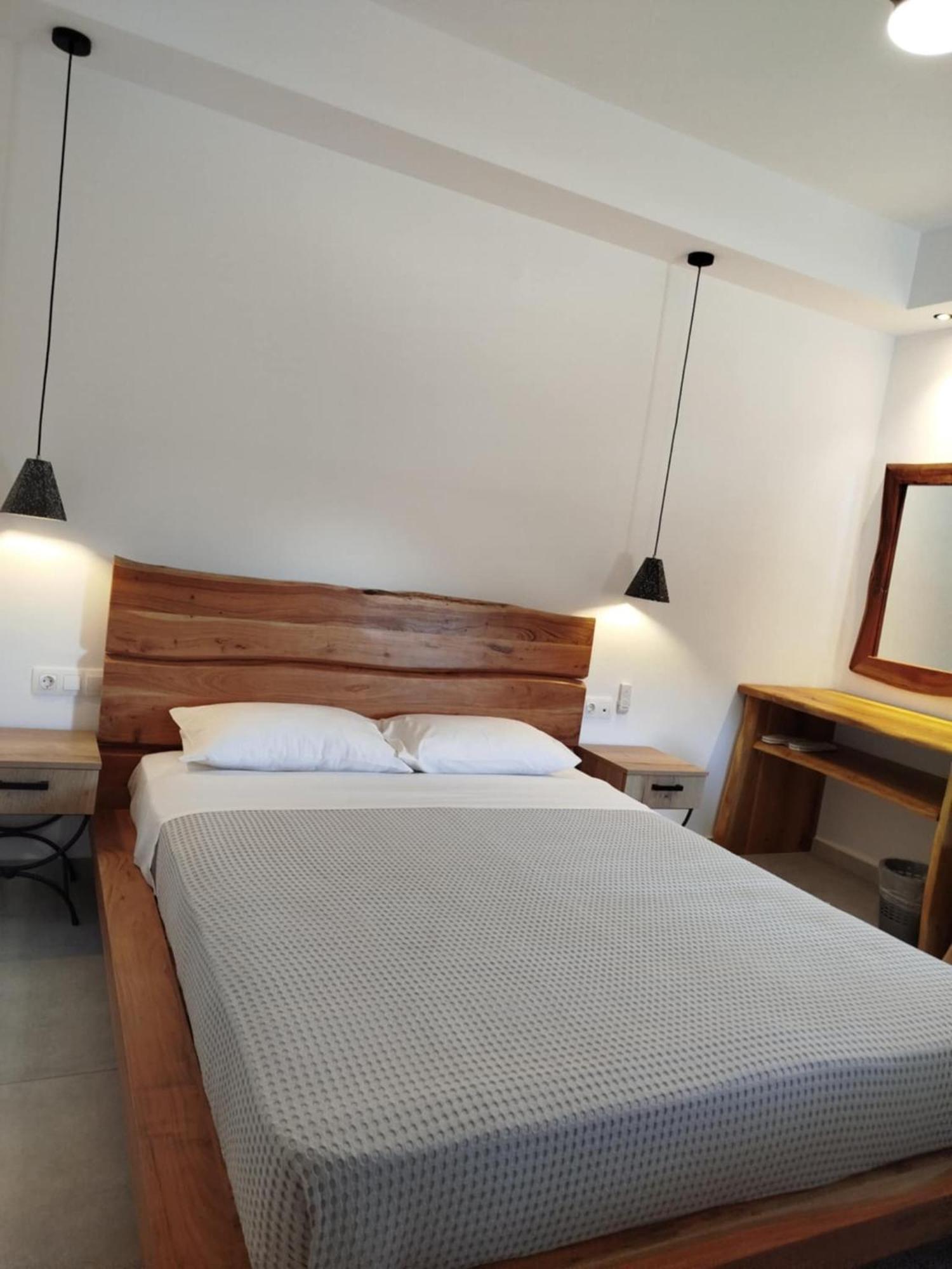 Glaronisia Hotel Pollonia Zewnętrze zdjęcie